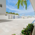 CB1429 | Suite esquina con balcón y vista 180° al mar